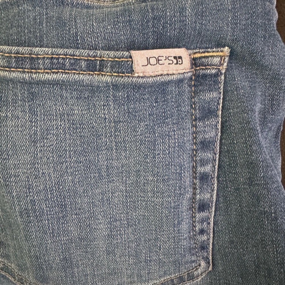 Size 26 Joe’s jeans